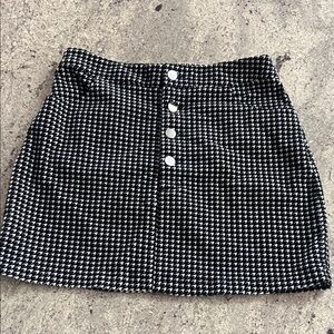 Classic Black and White Houndstooth Skirt